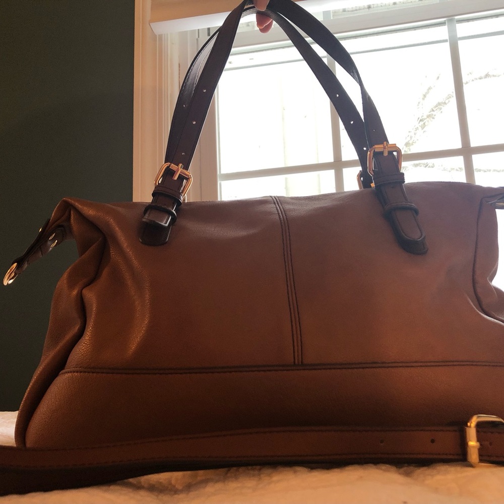 ✔️Vegan Satchel Purse in Light Brown, Contrasting Trim, Long Strap, EUC